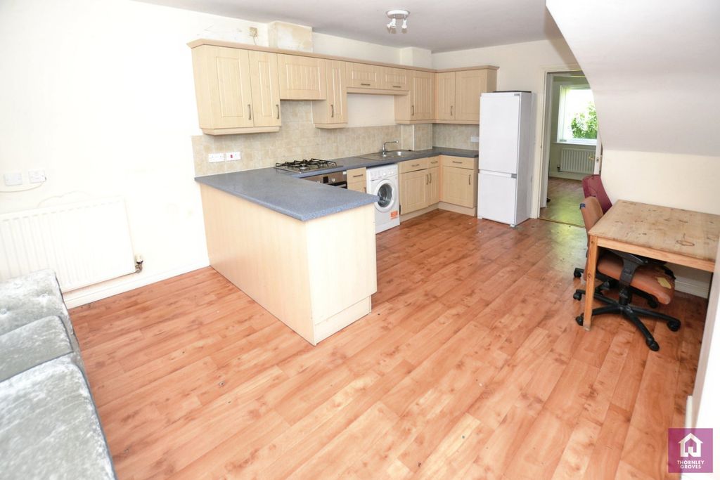 Property photo 2 of 17 Picture No. 29