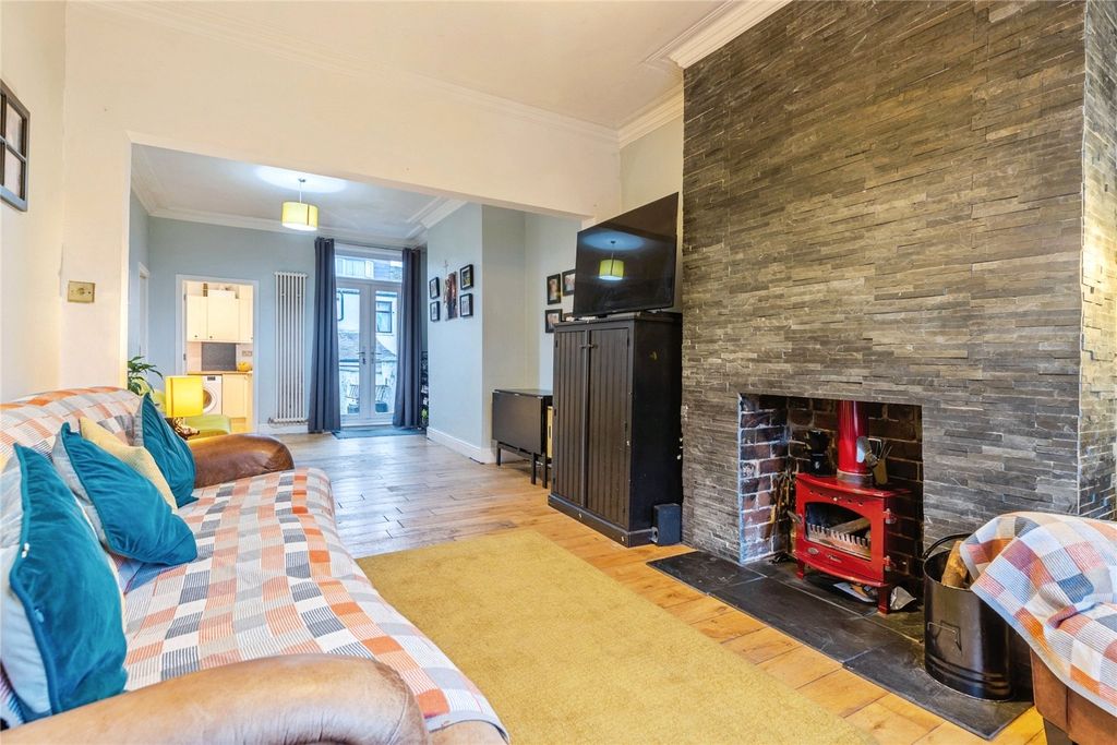 Property photo 3 of 22 Living Room