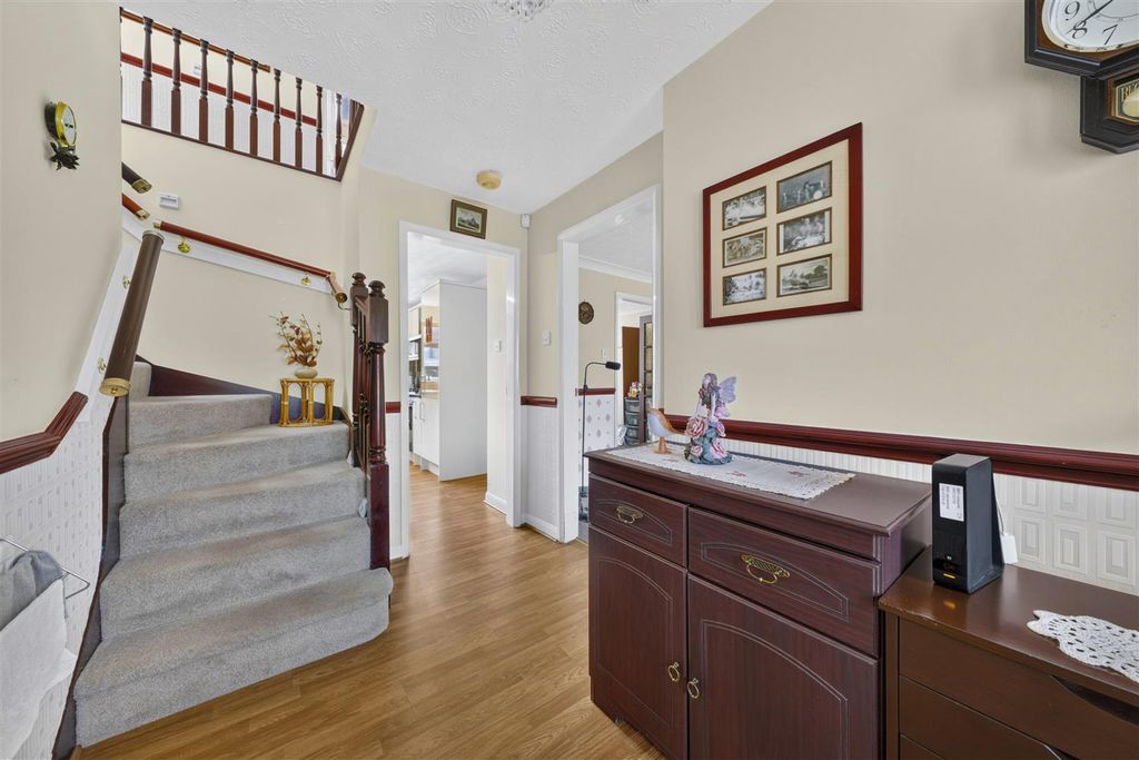 Property photo 3 of 23 3