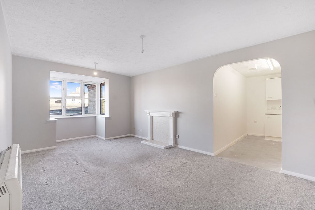 Property photo 2 of 12 Photo 8