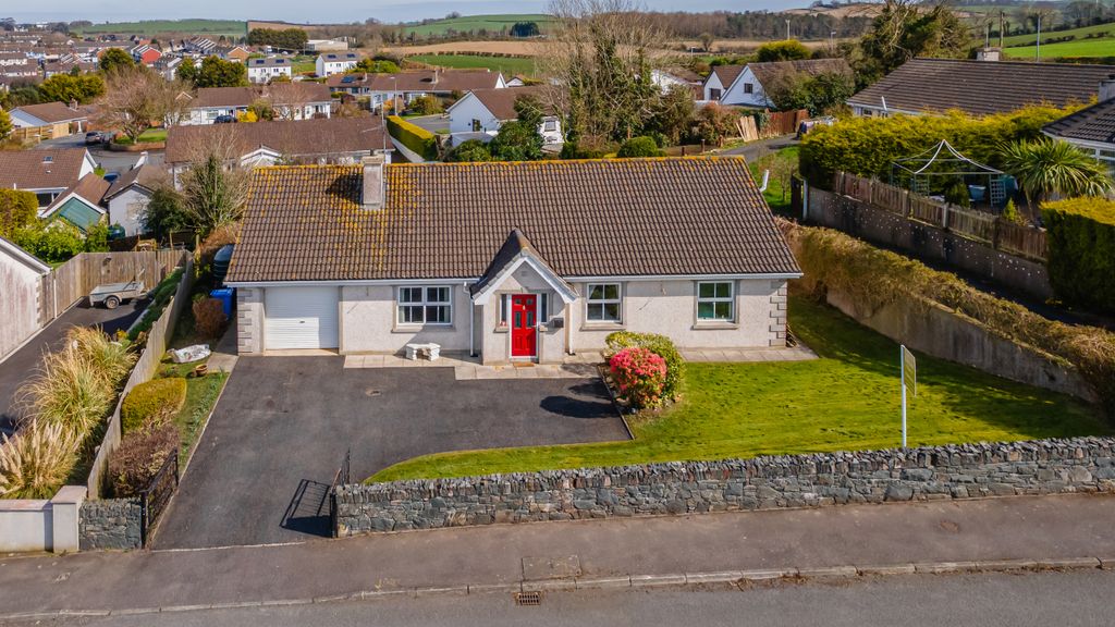 Property photo 3 of 51 001