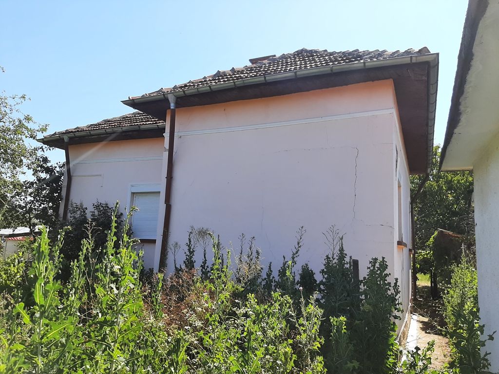 Property photo 3 of 10