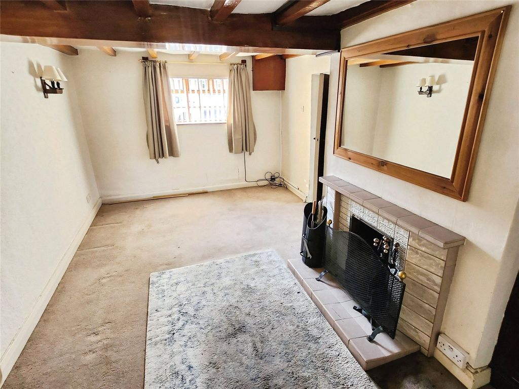 Property photo 2 of 13 Lounge