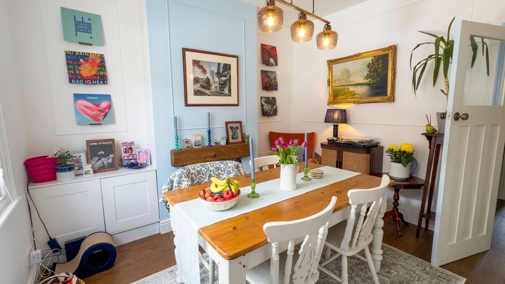 Property photo 2 of 11 Dining Room