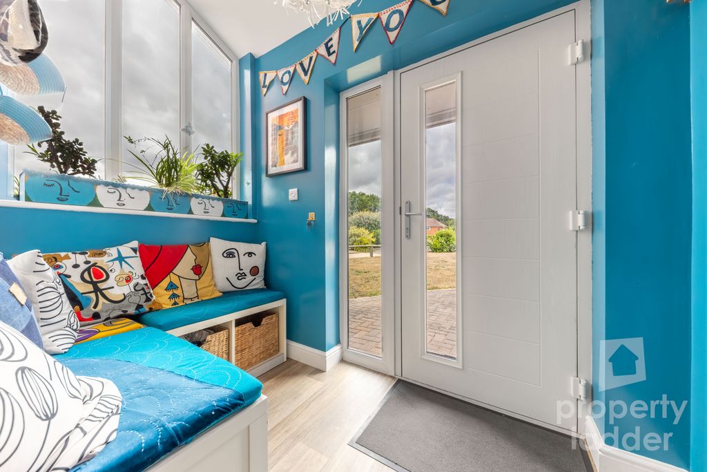 Property photo 3 of 40 Pl