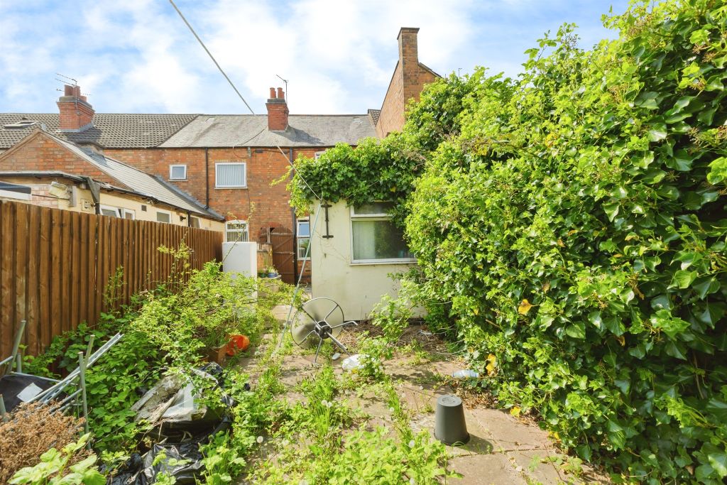 Property photo 2 of 17