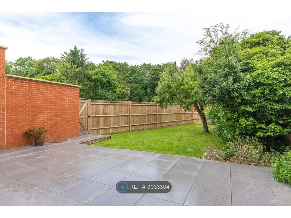 Property photo 3 of 24