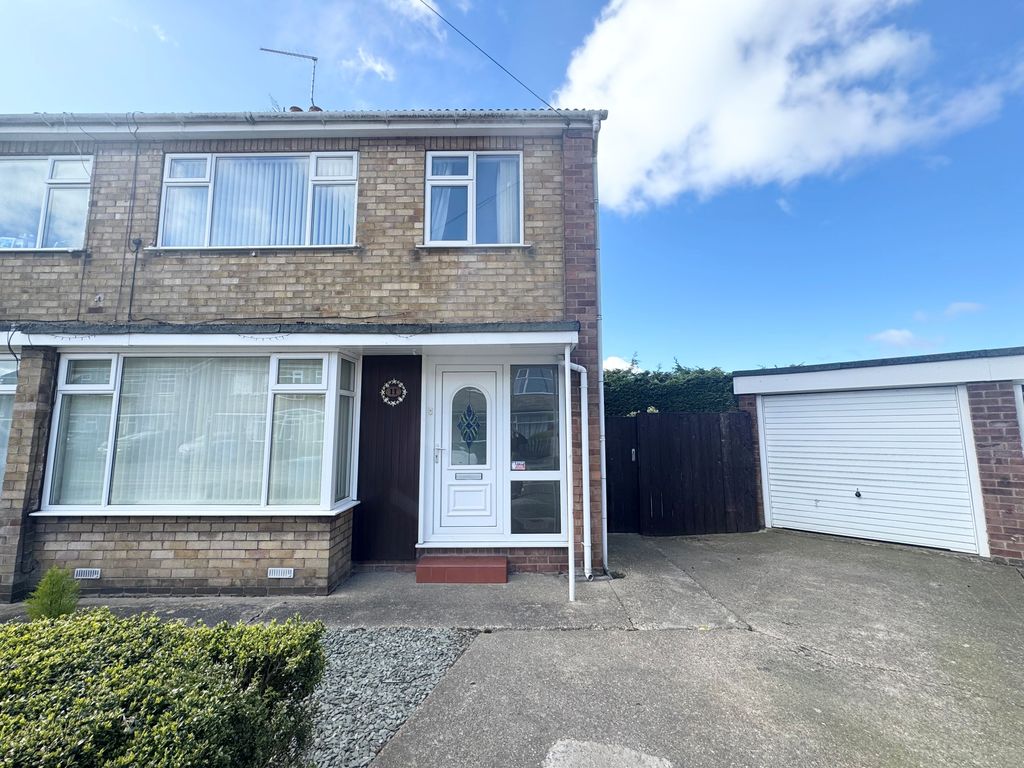 Property photo 1 of 9 Exterior