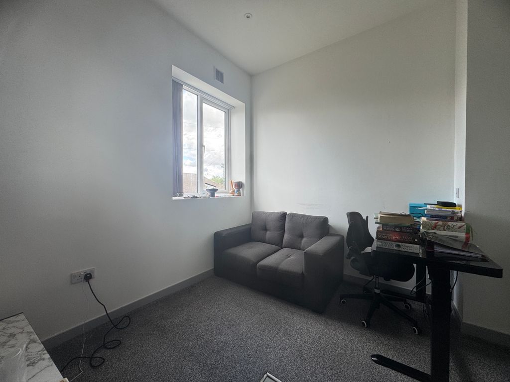 Property photo 2 of 5 Lounge Area