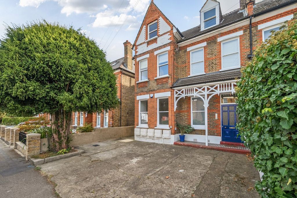 Property photo 1 of 19 Picture No. 10