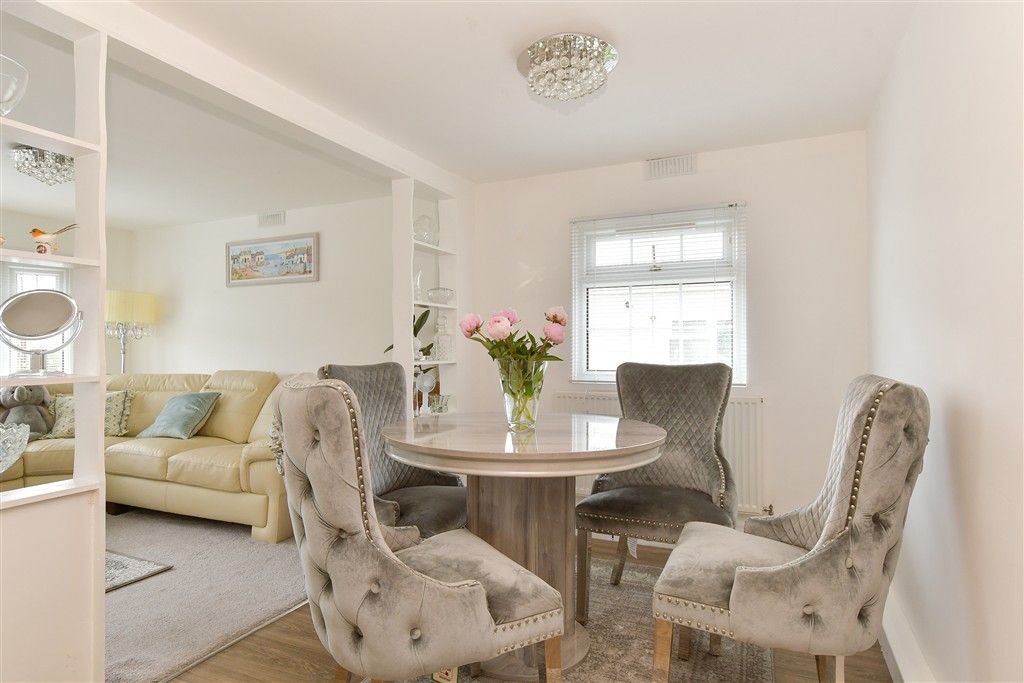 Property photo 3 of 12 Dining Area