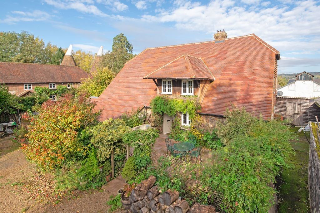 Property photo 1 of 27