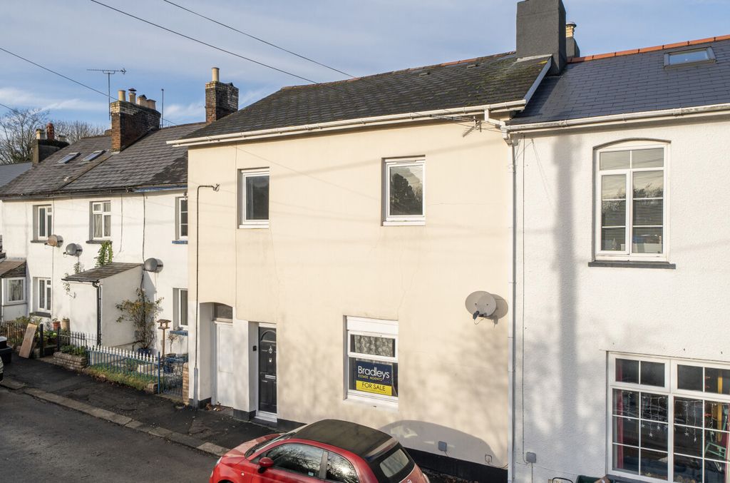 Property photo 1 of 12 Front Elevation