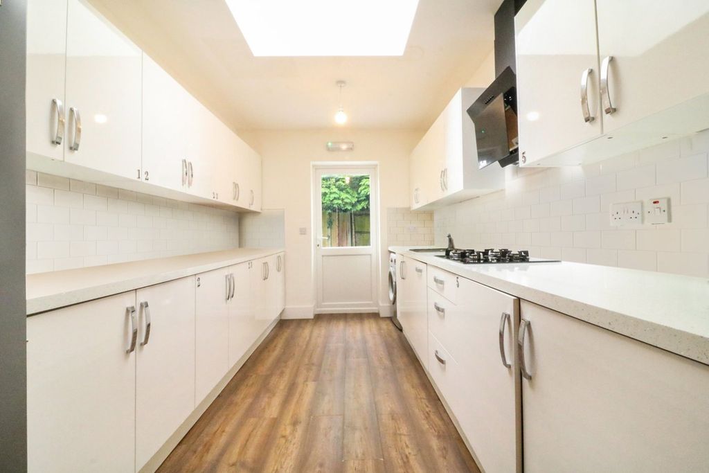 Property photo 3 of 3