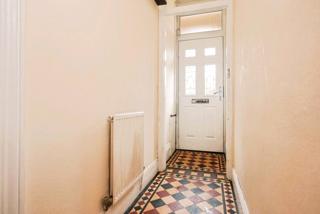 Property photo 2 of 17 Photo