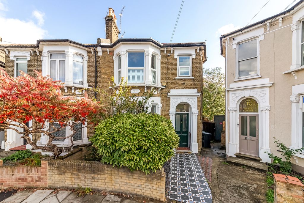 Property photo 1 of 12