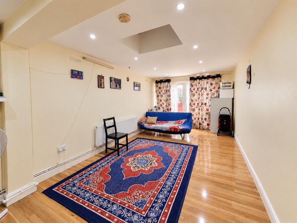 Property photo 3 of 14 19Da85D8-2A6D-4Da2-Bbb3-4178759663F2.Jpg