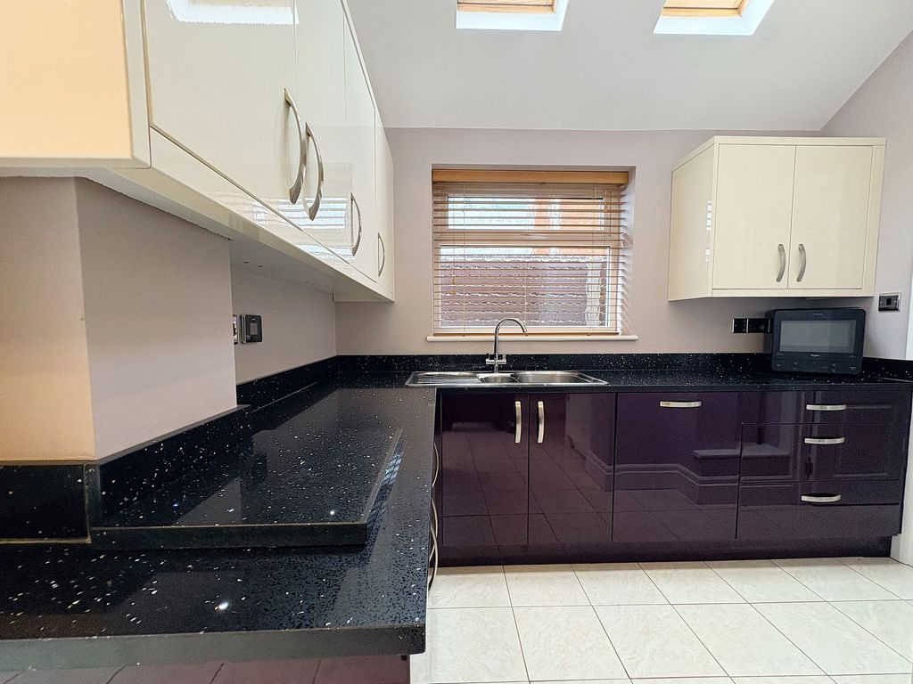 Property photo 2 of 30
