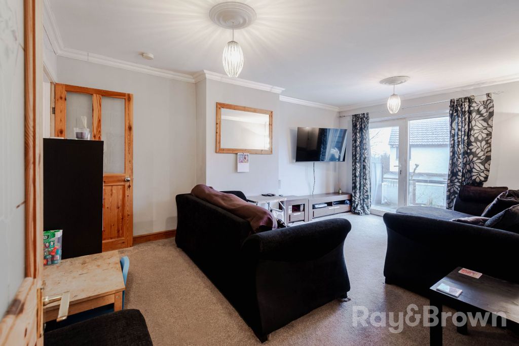 Property photo 2 of 38