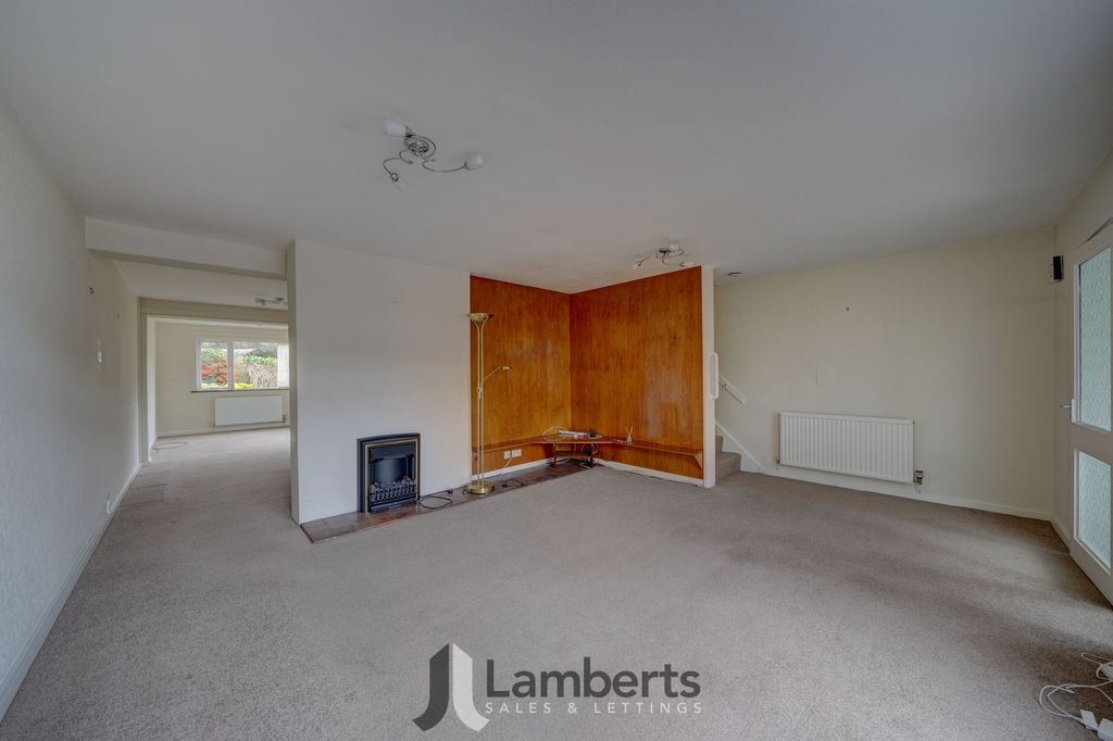 Property photo 2 of 26 Lounge