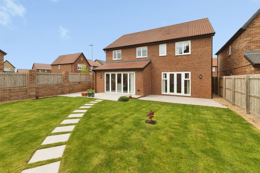 Property photo 2 of 19 Pbox-Img.Jpg