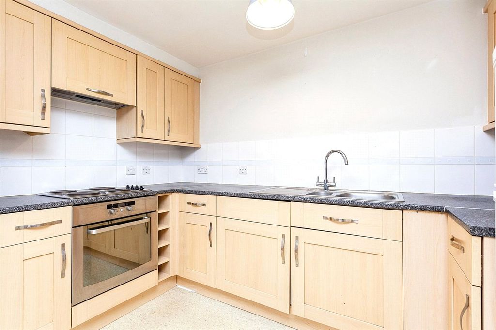 Property photo 2 of 15 Kitchen