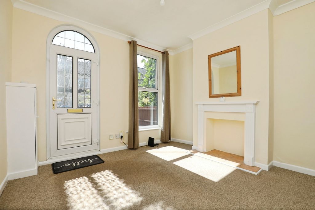 Property photo 3 of 17 Photo