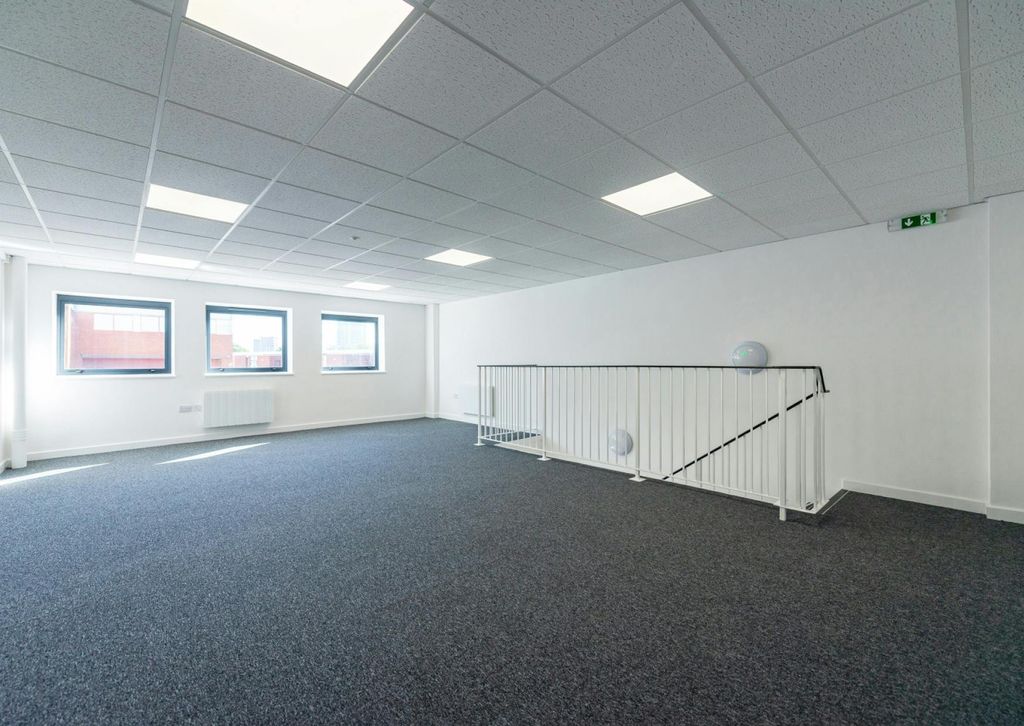 Property photo 3 of 8 P4 Unit 8 Office Internal.Jpg