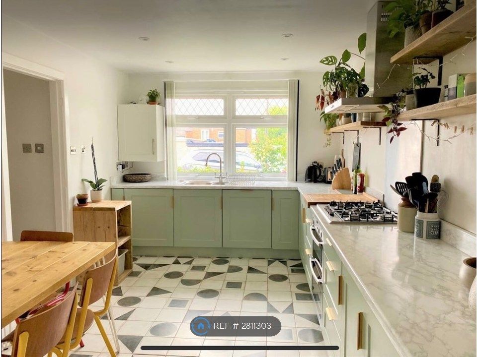 Property photo 1 of 24 Kitchen