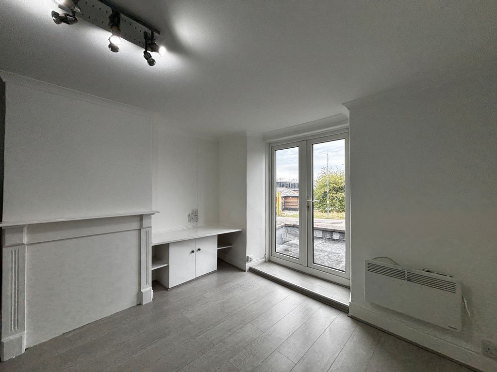 Property photo 2 of 8 Img_3559 2.Jpg