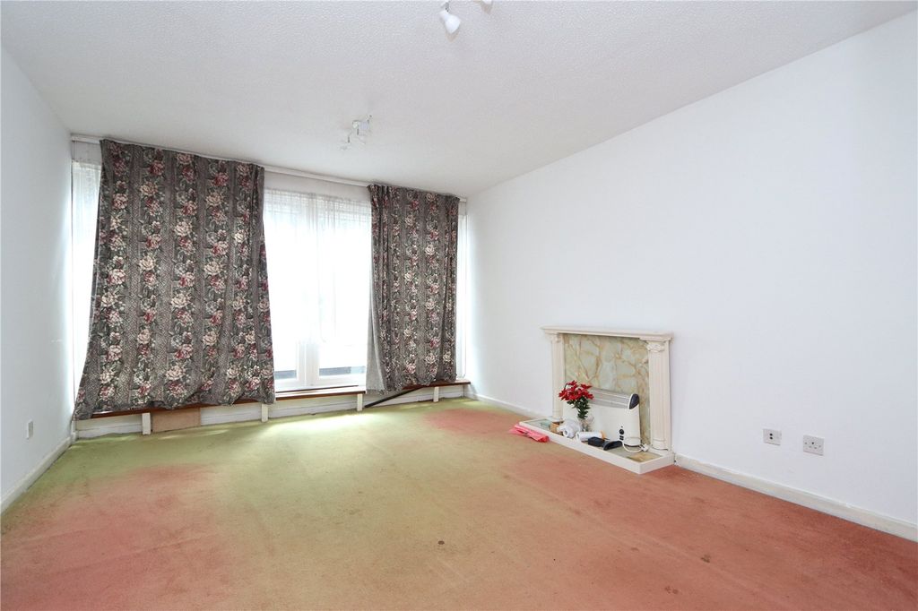 Property photo 3 of 8 Picture No. 04