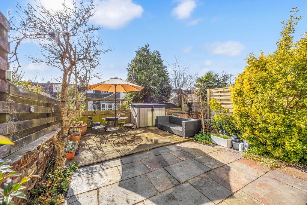 Property photo 3 of 23 Picture No. 06