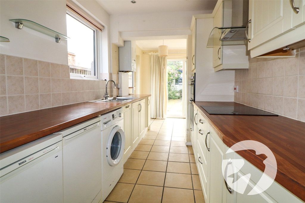 Property photo 3 of 16 Picture No. 13