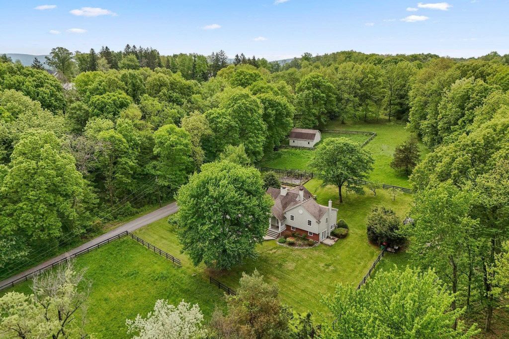 Property photo 1 of 31