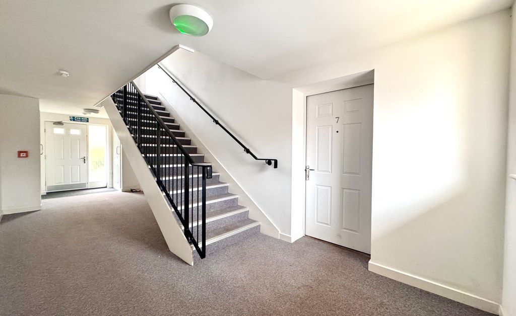 Additional image 5 of 1 bed flat for saleMossie Walk, Witney OX29