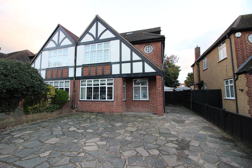 Property photo 1 of 12