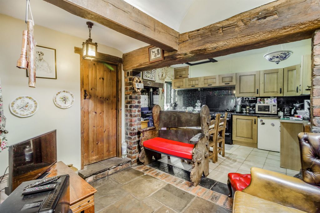 Property photo 2 of 38