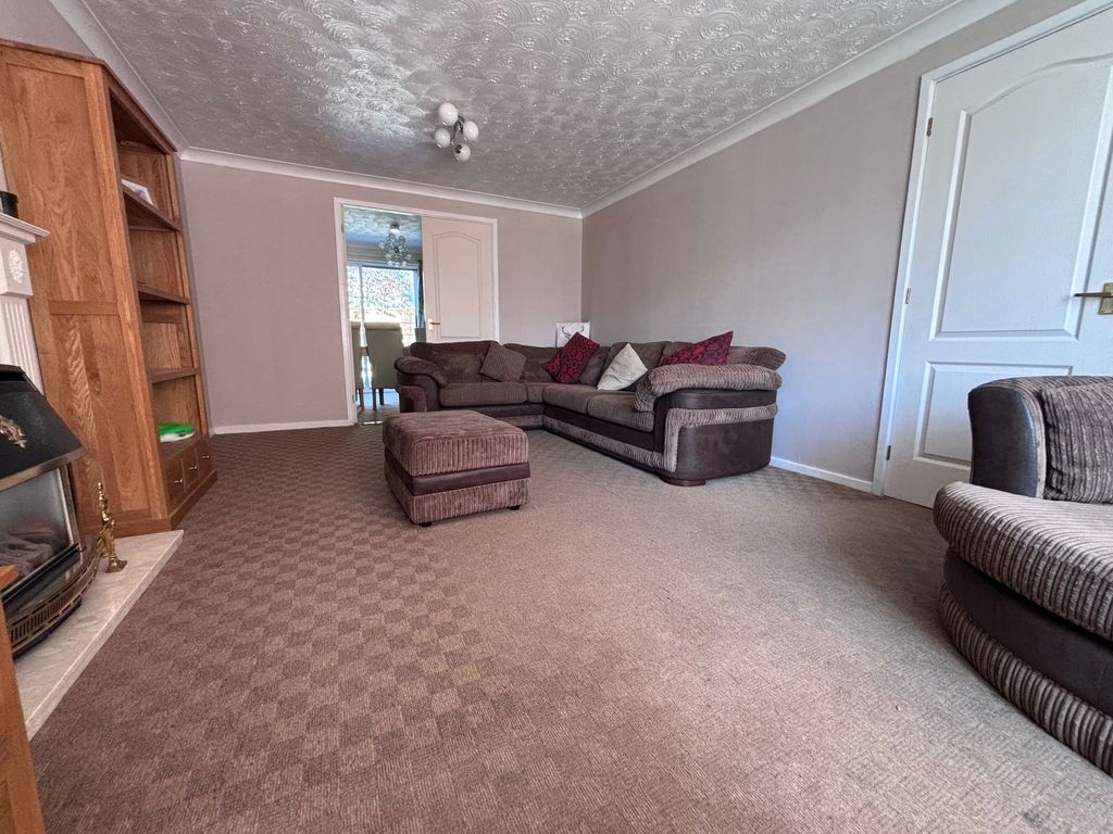 Property photo 3 of 20