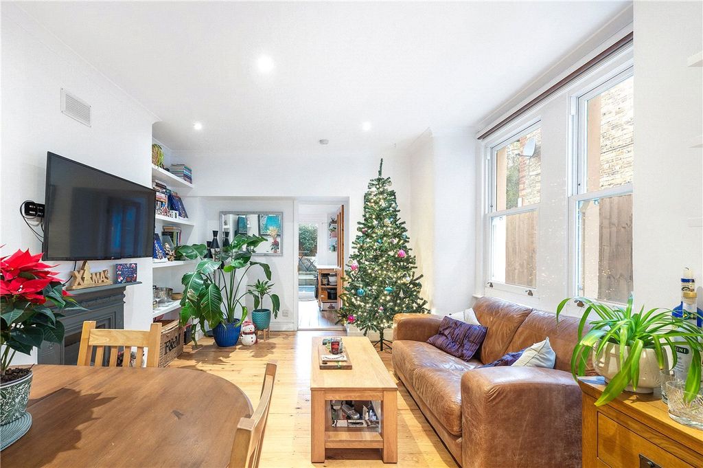 Property photo 3 of 13 Reception