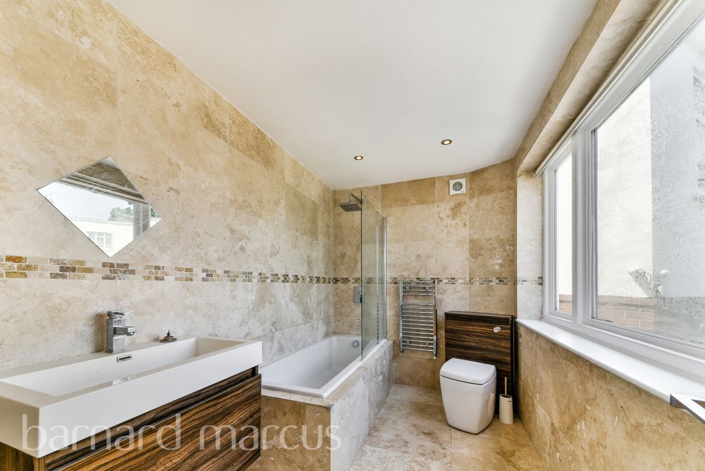 Property photo 1 of 8 Image