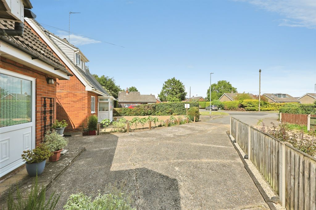 Property photo 2 of 20