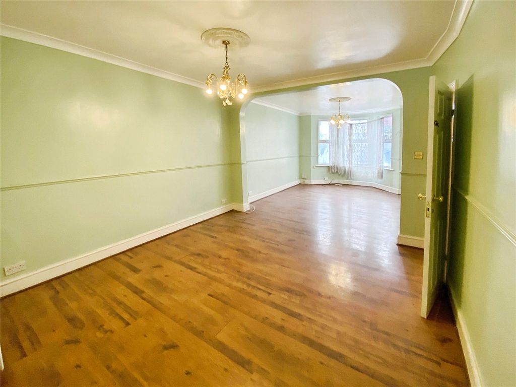 Property photo 3 of 16 Picture No. 16