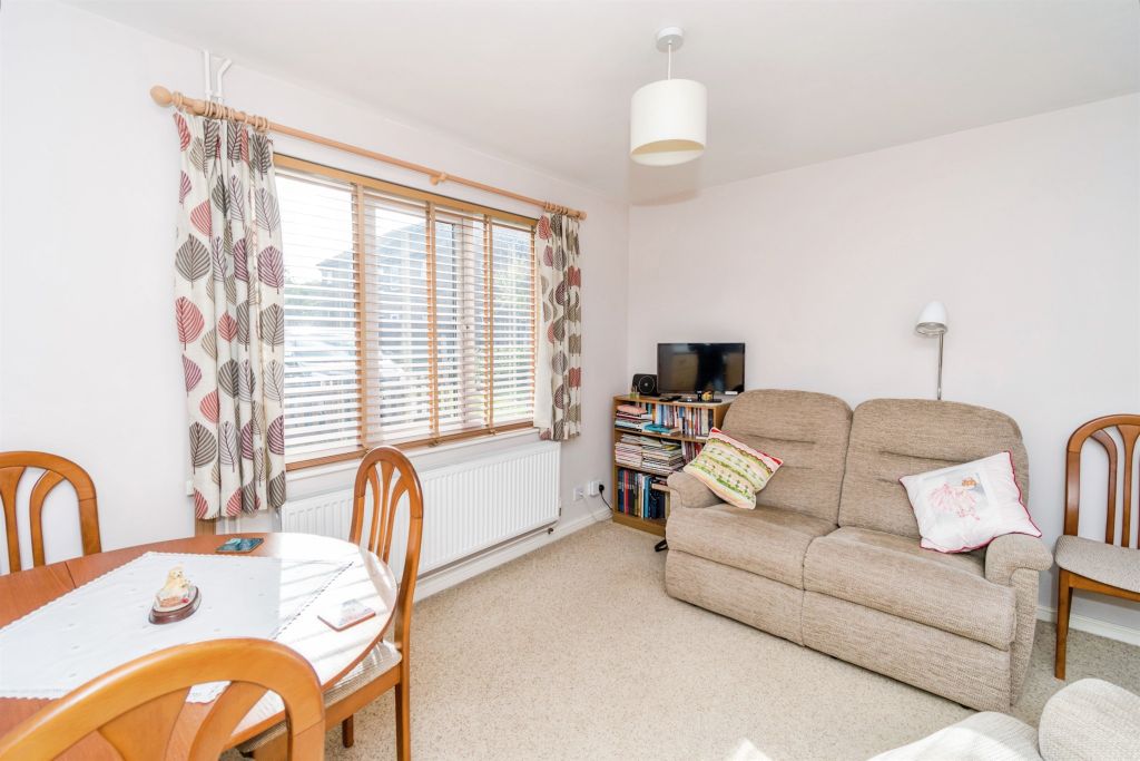 Property photo 3 of 17