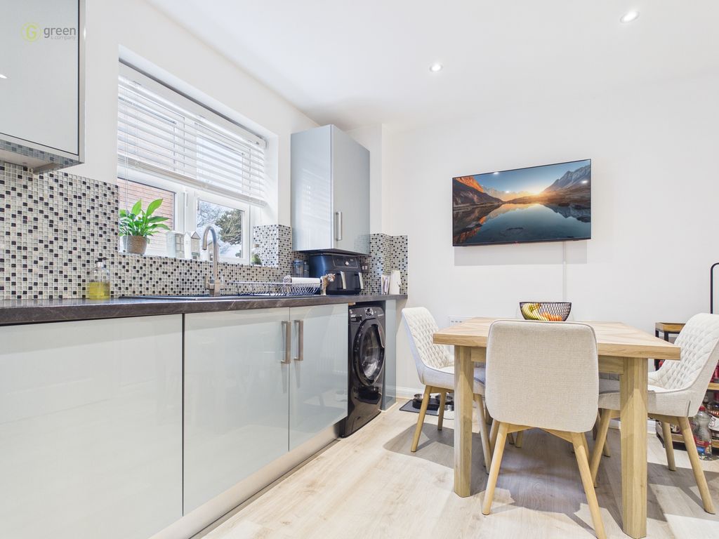 Property photo 3 of 30 Cam01332G0Pr0677Still003