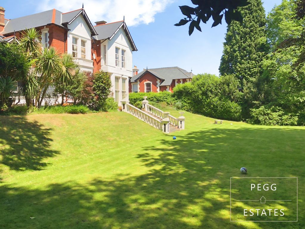 Property photo 2 of 54
