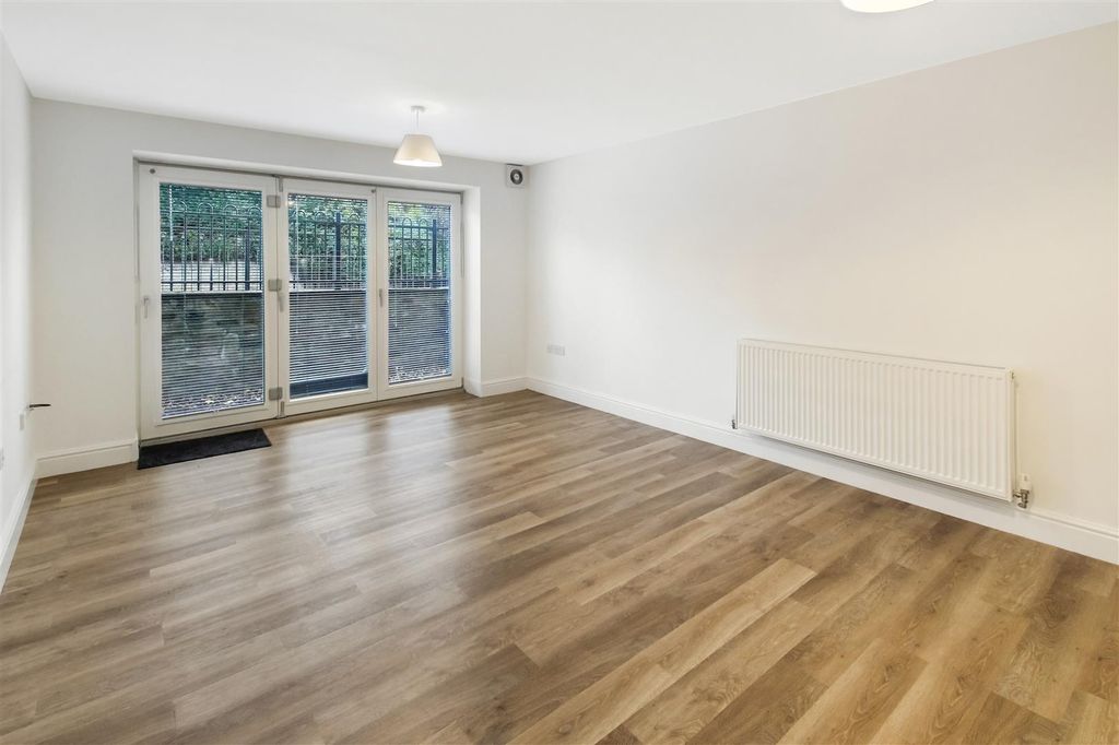 Property photo 2 of 13 Img_1234.Jpg