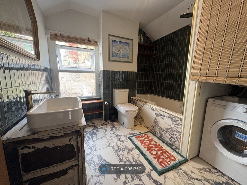 Property photo 3 of 33