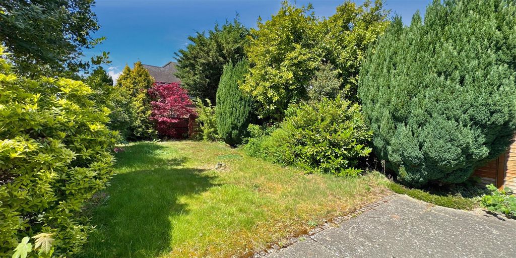 Property photo 3 of 12 Outside