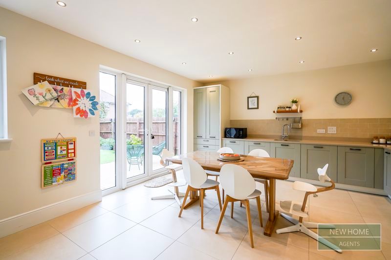 Property photo 2 of 18 Photo 12