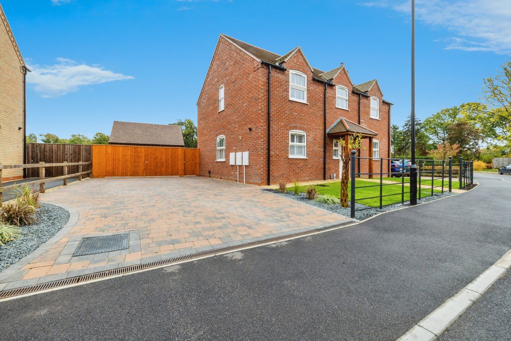 Property photo 1 of 25 Photo #1